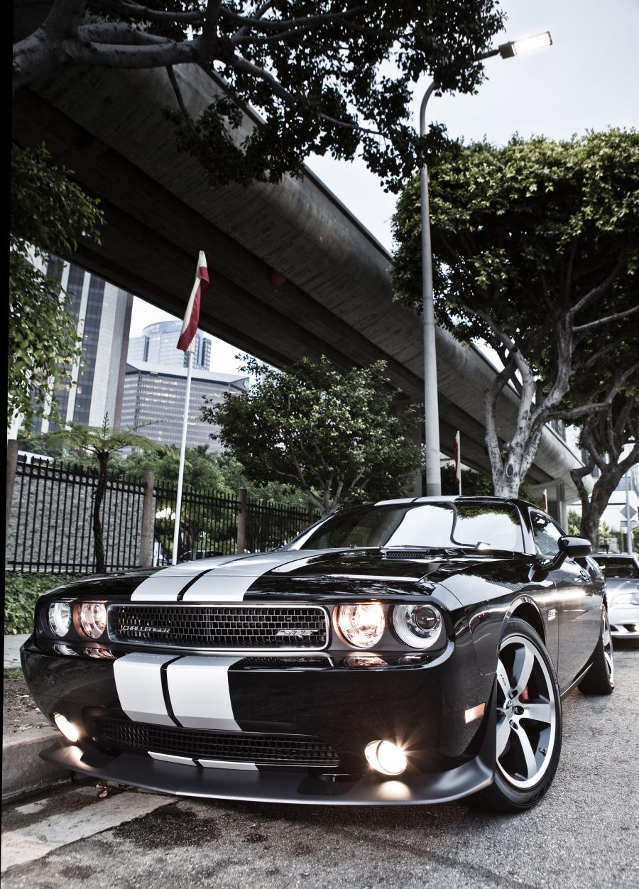 Dodge Challenger SRT8 392 2012 года  (фото 35 из 40)